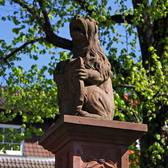 Steinerner Löwe auf dem Vierröhrenbrunnen © Stadt Langen