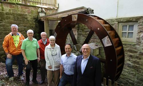 Neues Mühlrad für die Merzenmühle © Foto: Schaible/Stadtwerke Langen