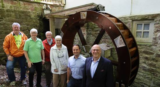 Neues Mühlrad für die Merzenmühle © Foto: Schaible/Stadtwerke Langen