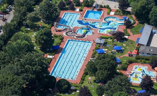 Luftbild Freibad Langen © Axel Häsler