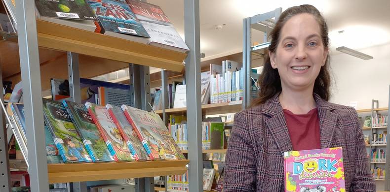 Katharina Becker-Busse in der Stadtbücherei