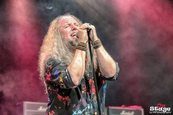 DioAlive kl (c) Hans Walter Tschirley